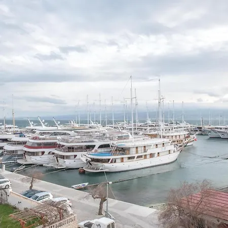By The Sea Krilo Jesenice, Omis - 17901 イェセニツェ