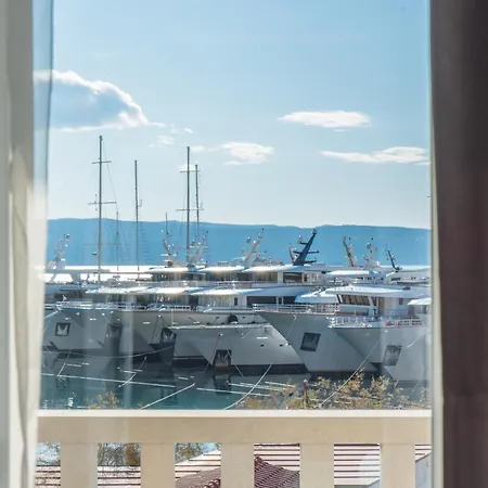 ゲストハウス By The Sea Krilo Jesenice, Omis - 17901 イェセニツェ